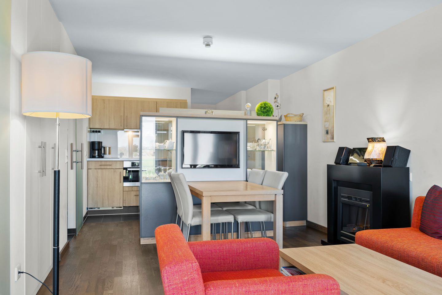 Resort Deichgraf Resort Deichgraf 31-03 Wremen - Wohn-Essbereich mit Esstisch, Sitzgelegenheit