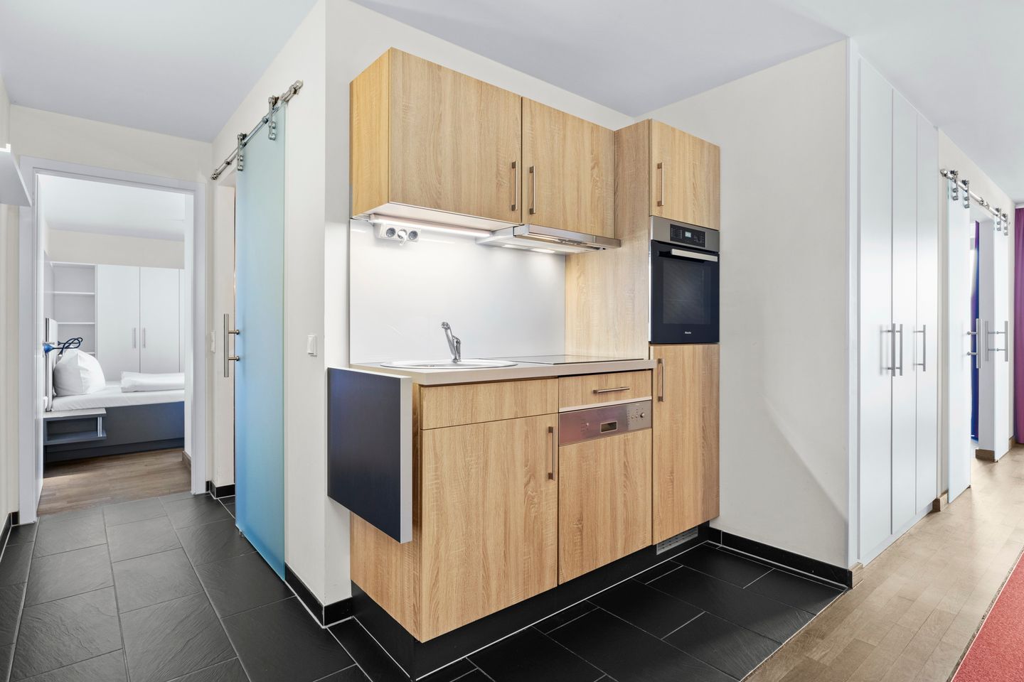 Resort Deichgraf Resort Deichgraf 31-06 Wremen - Küchenzeile mit Backofen