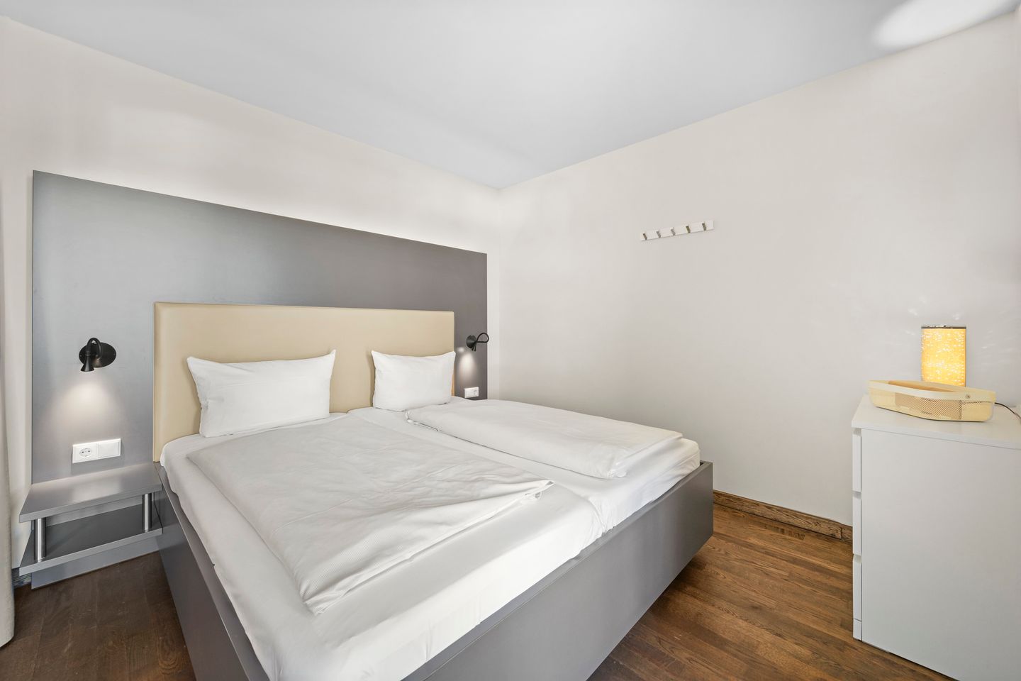 Resort Deichgraf Resort Deichgraf 31-06 Wremen - Schlafzimmer mit Doppelbett