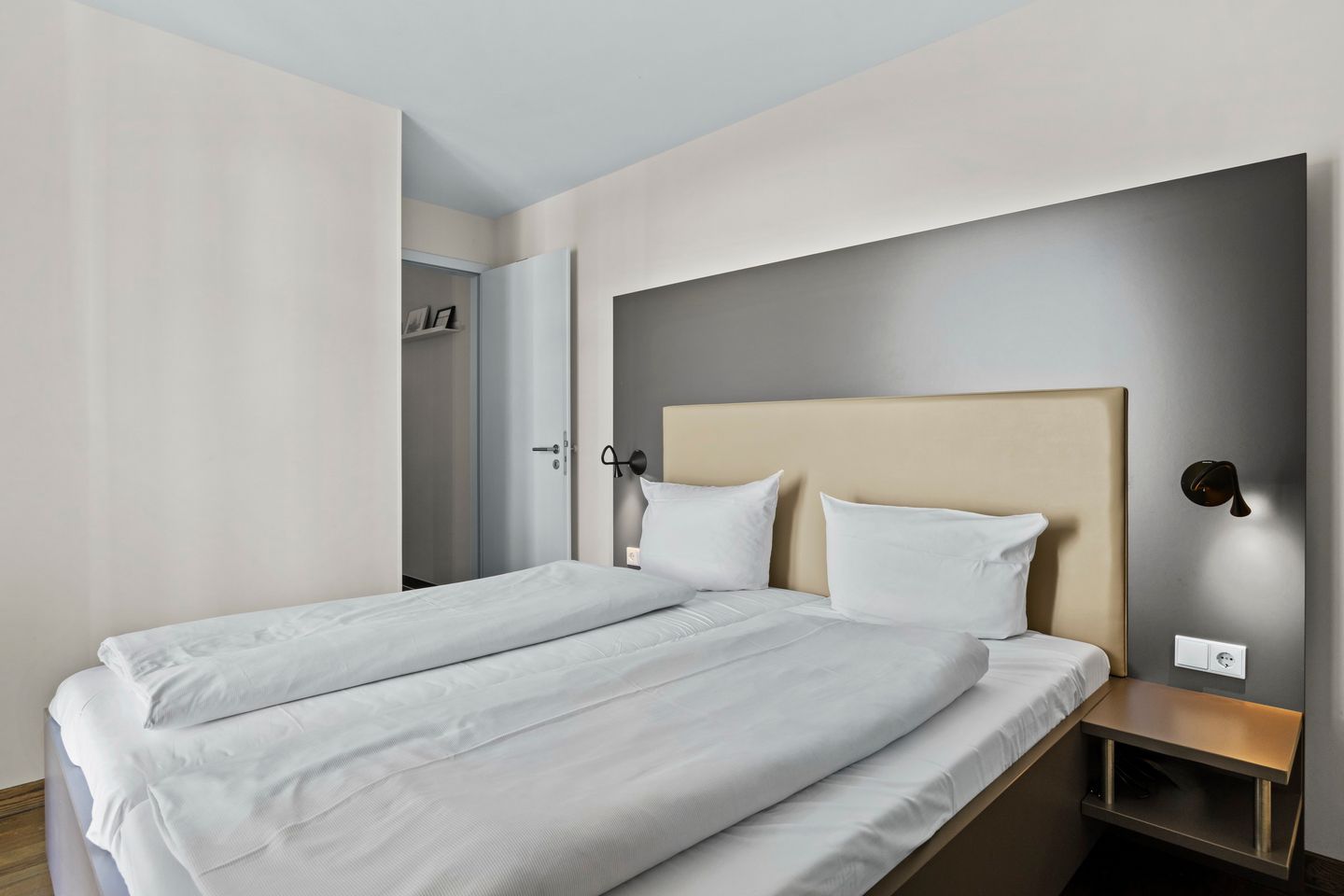 Resort Deichgraf Resort Deichgraf 31-06 Wremen - Schlafzimmer mit Doppelbett