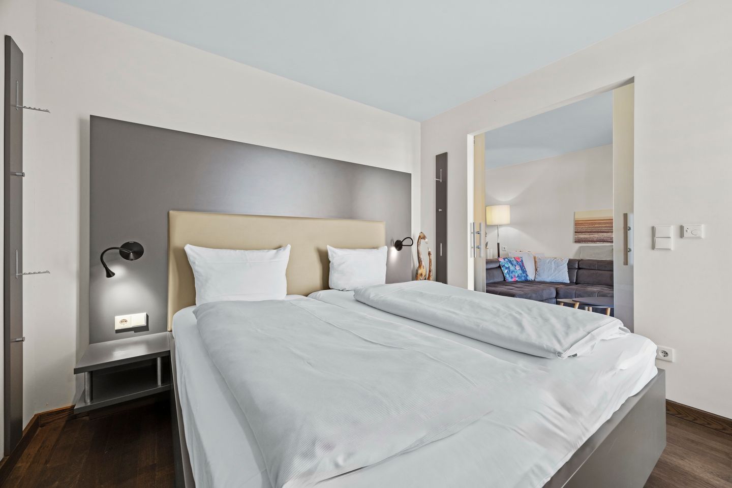 Resort Deichgraf Resort Deichgraf 31-07 Wremen - Schlafzimmer mit Doppelbett