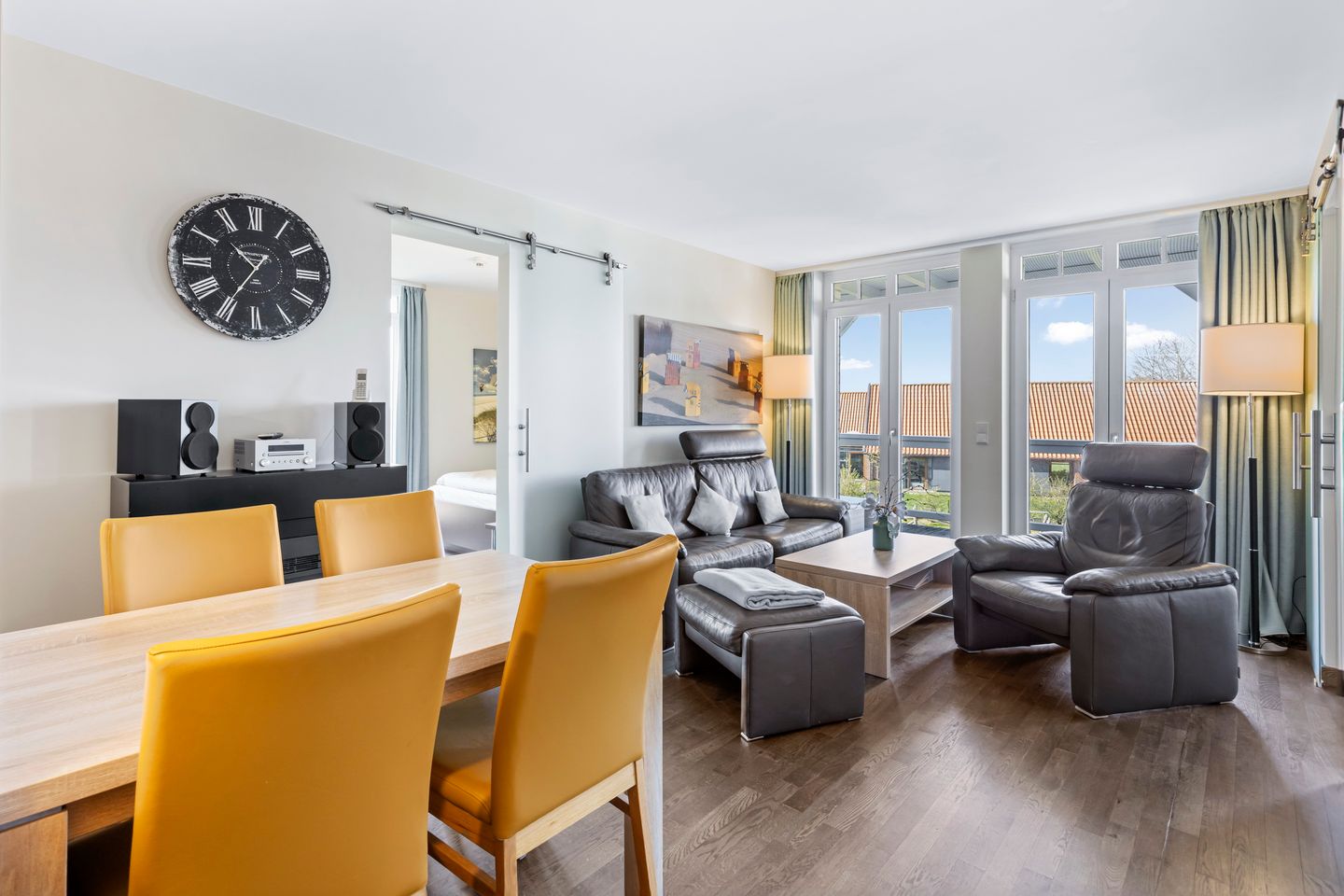 Resort Deichgraf Resort Deichgraf 31-11 Wremen - Wohnbereich mit Sitzgelegenheit