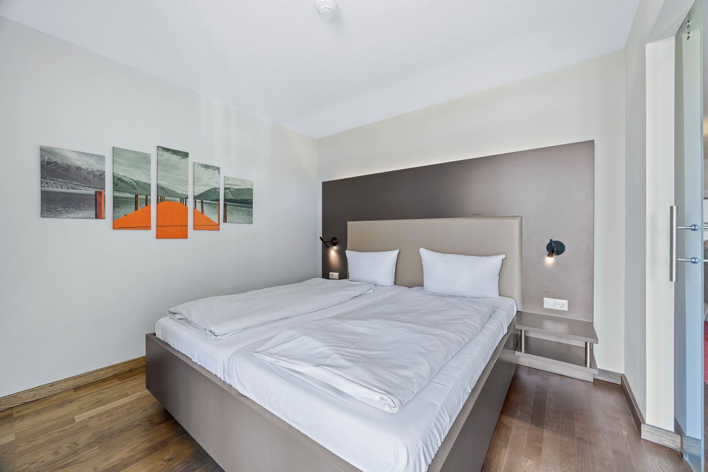 Resort Deichgraf Resort Deichgraf 31-13 Wremen - Schlafzimmer mit Doppelbett