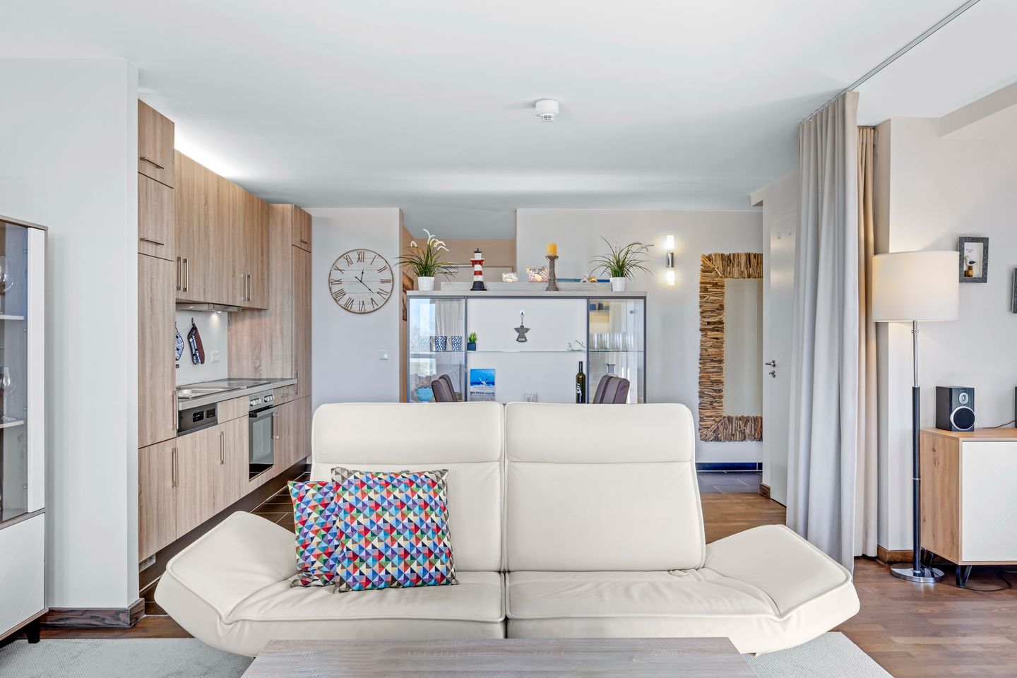 Resort Deichgraf Resort Deichgraf 31-21 Wremen - Wohnbereich mit Küchenzeile