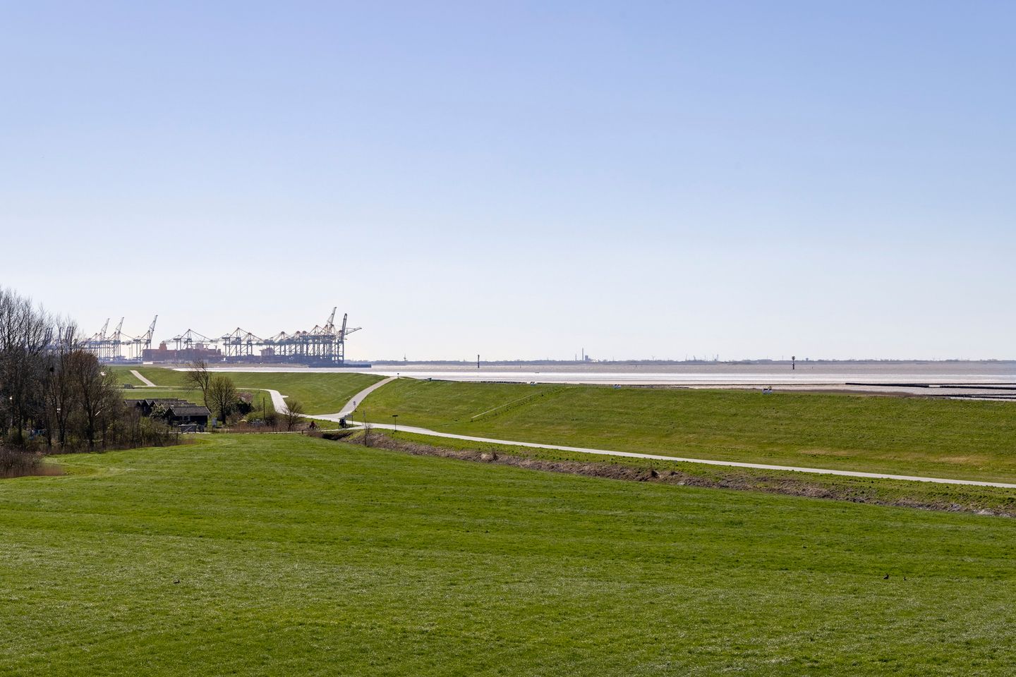 Resort Deichgraf Resort Deichgraf 31-21 Wremen - Ausblick vom Balkon