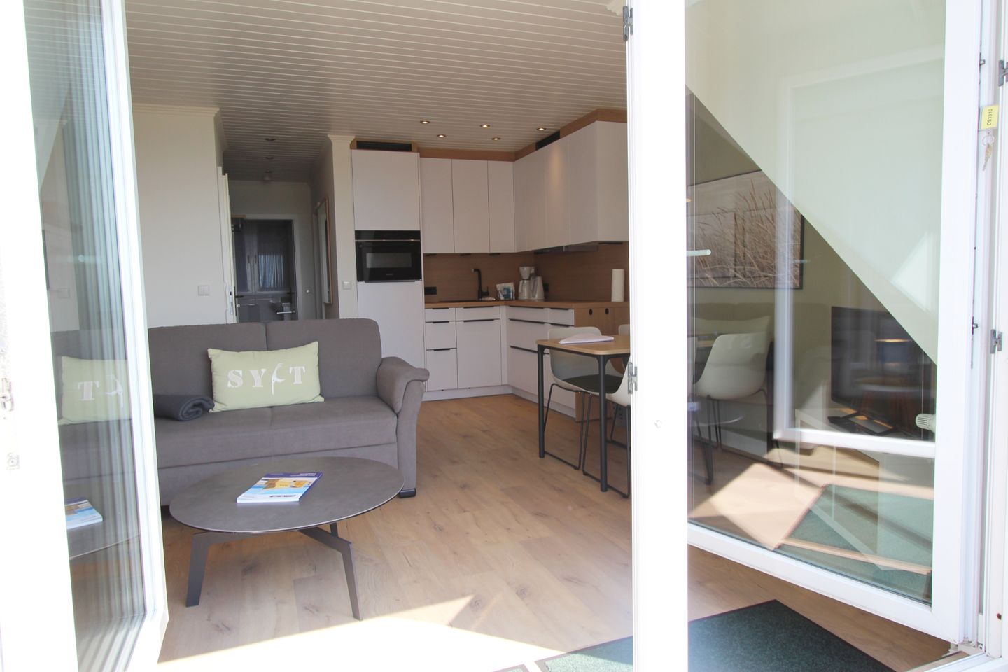  Trutz blanker Hans  - Dünenstr. 19, App. 10 Wenningstedt - Wohnzimmer