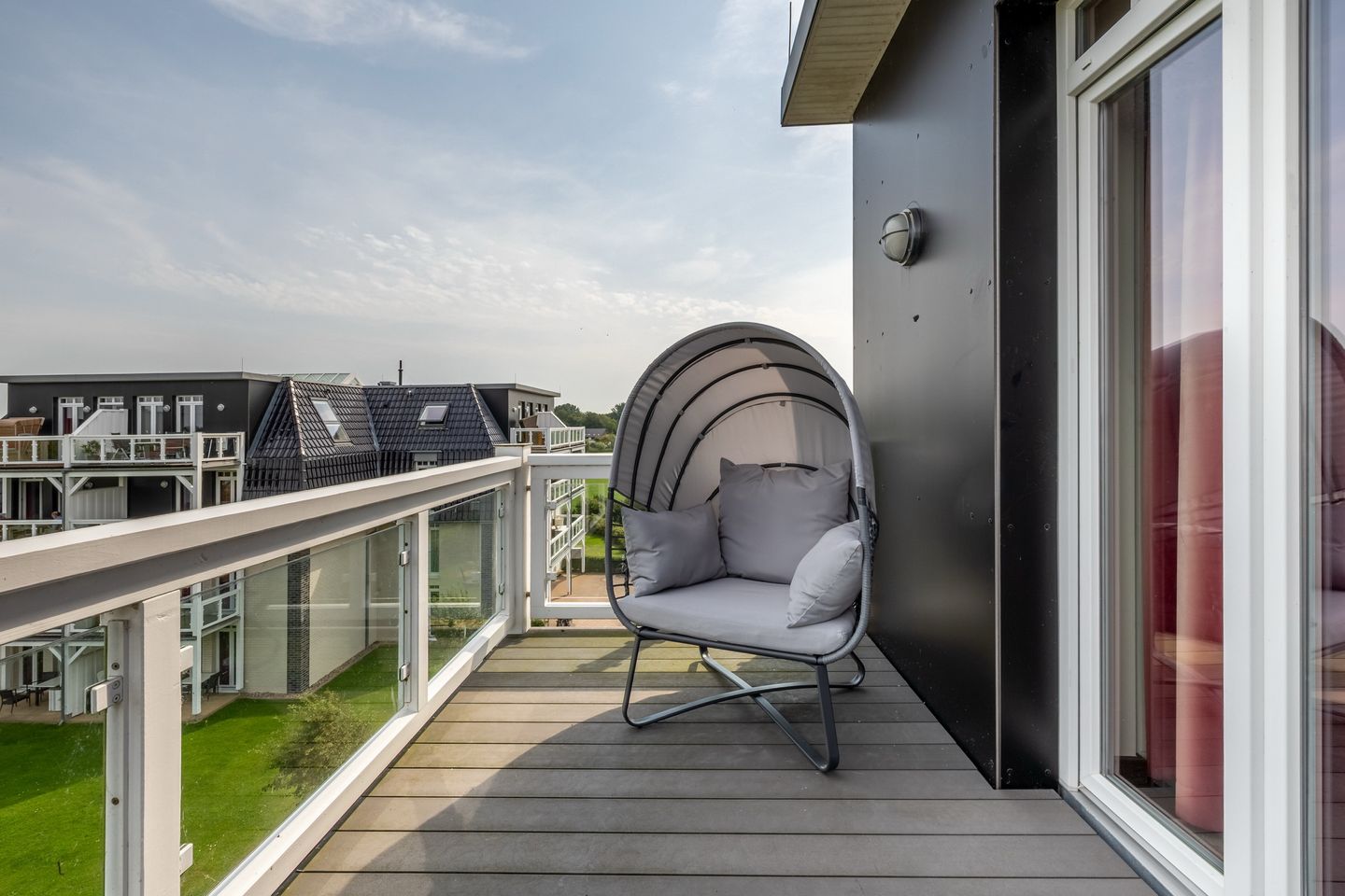 Resort Deichgraf Resort Deichgraf 27-18 Wremen - Balkon mit Liegekorb