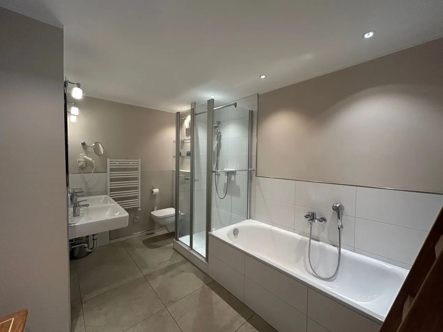 Horizonte Penthouse Horizonte SPO Bad - 