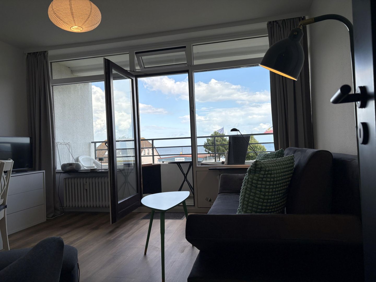  Strandhotel - 19 "Sardinenbüchse" Dahme - Wohnzimmer