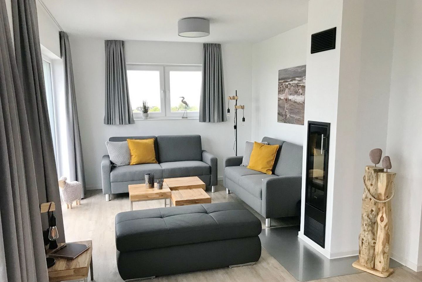 NordseeResort Friesland NordseeResort Friesland 48-6-n Schillig - Wohn-Essbereich mit Couch