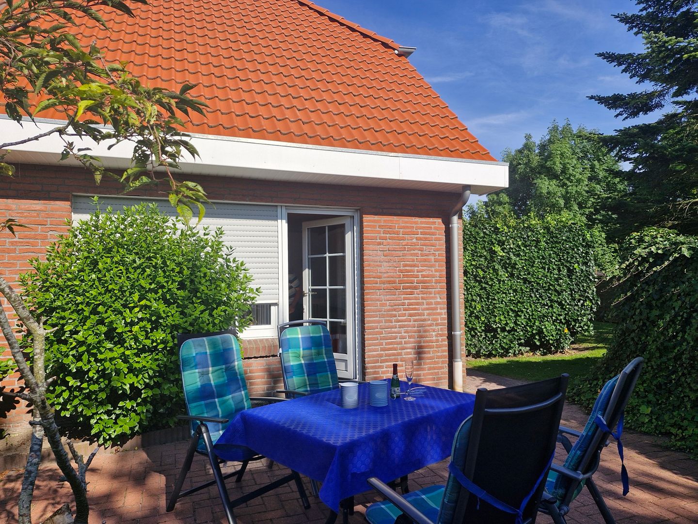  Ferienhaus "Uferglück" Uferstraße 2 F Carolinensiel - 