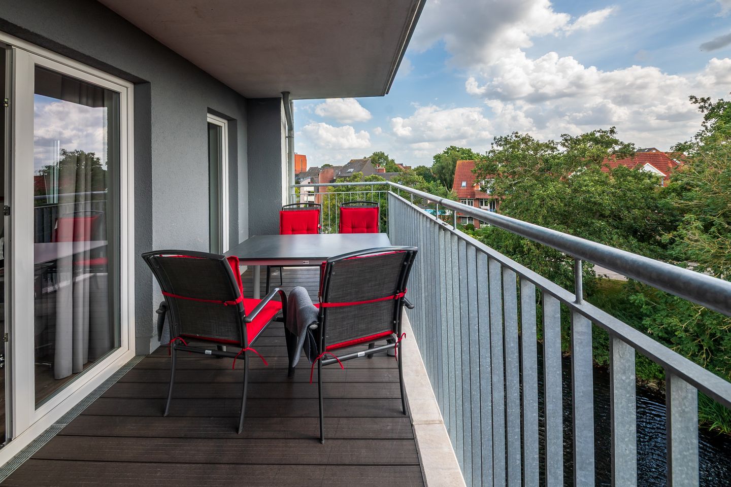 NordseeResort Friesland Nordseeresort Friesland 50-3-s Schillig - Balkon mit Tisch und Sitzgelegenheiten