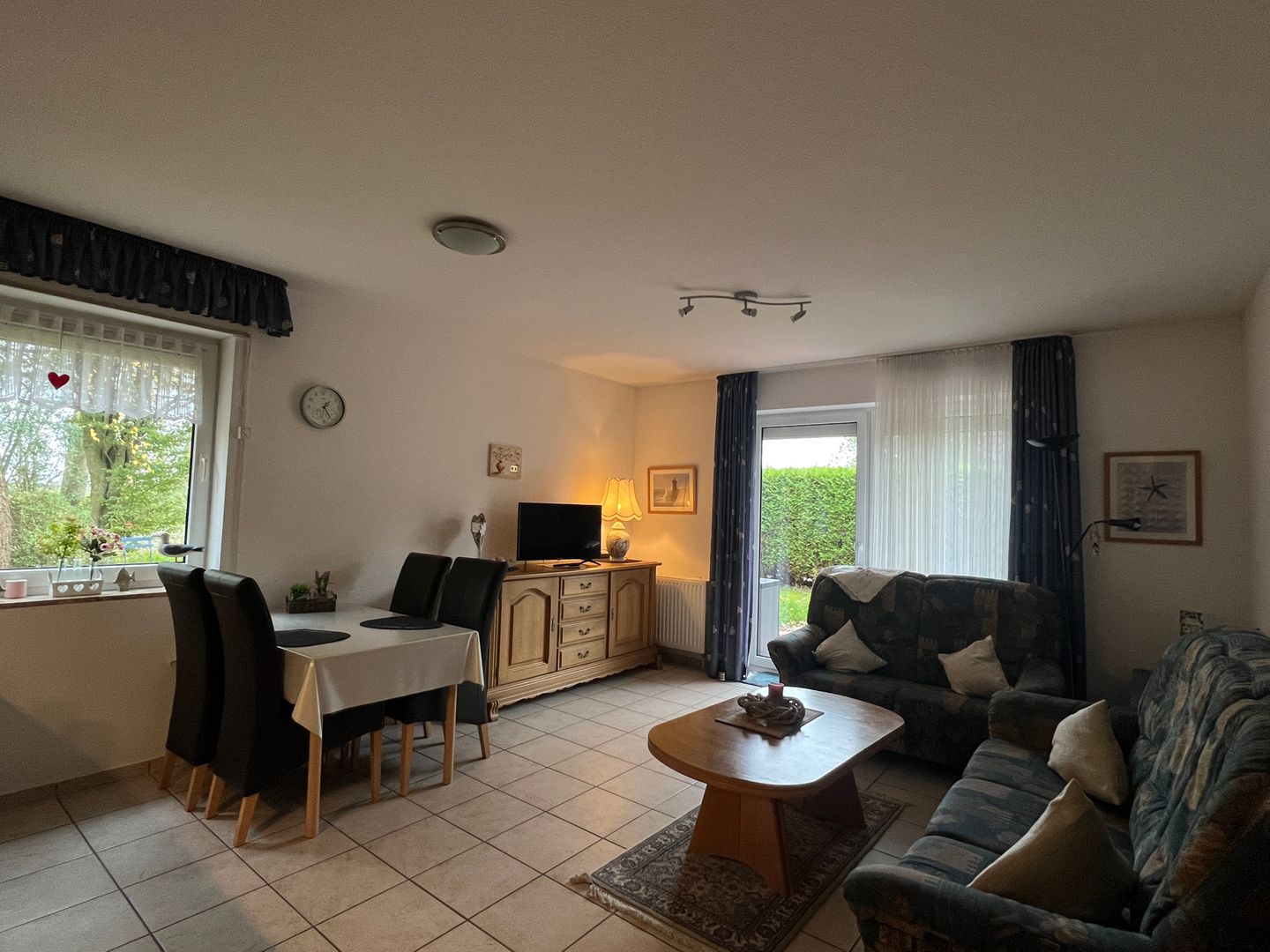  Ferienwohnung Am Harlebogen 10 Whg. 1 Carolinensiel - Wohnzimmer