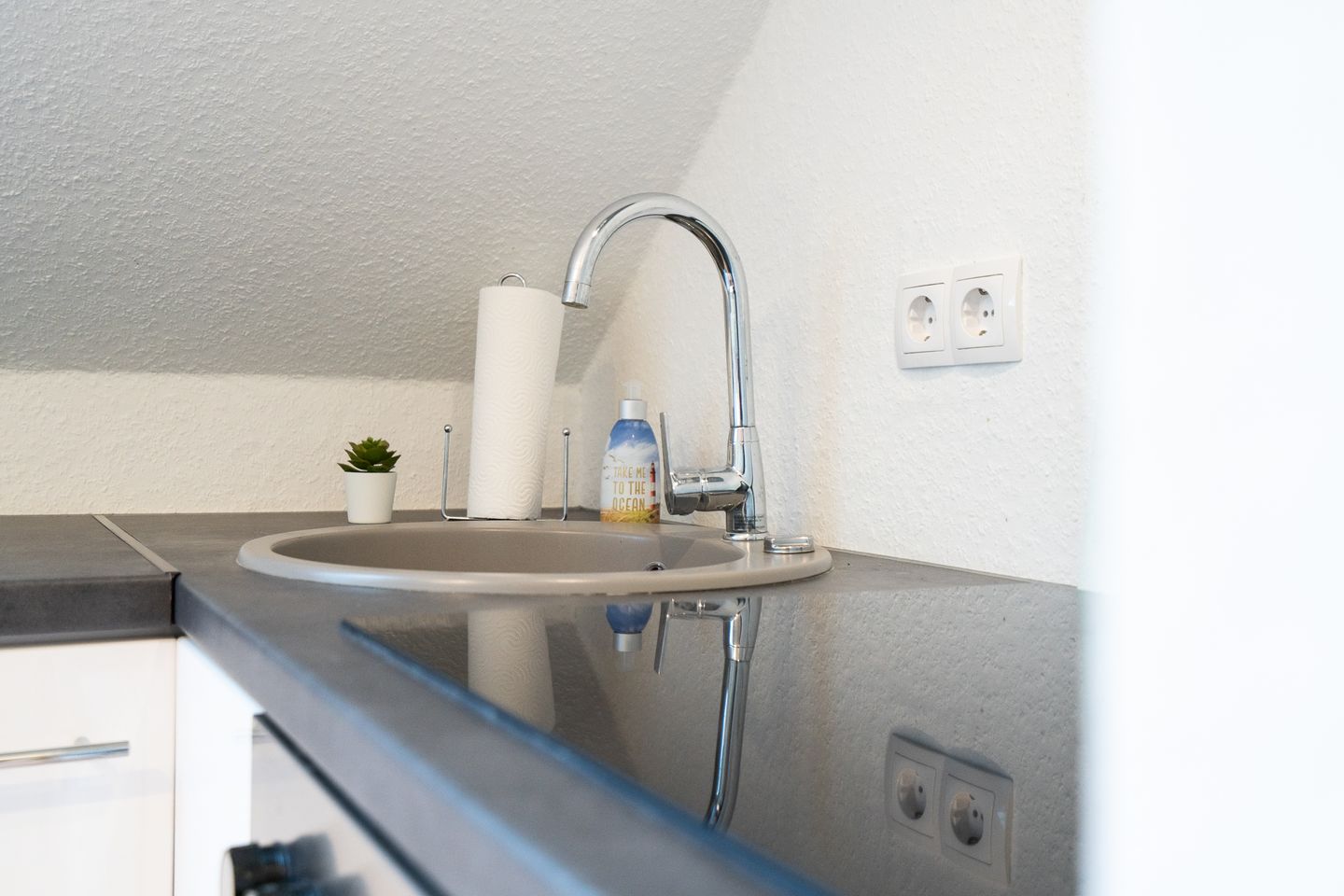  Ferienhaus Seeweg Wohnung 2 Scharbeutz - Küche / Küchenzeile