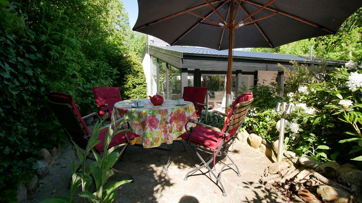  Ferienhaus Reidschott Wyk auf Föhr - Terrasse