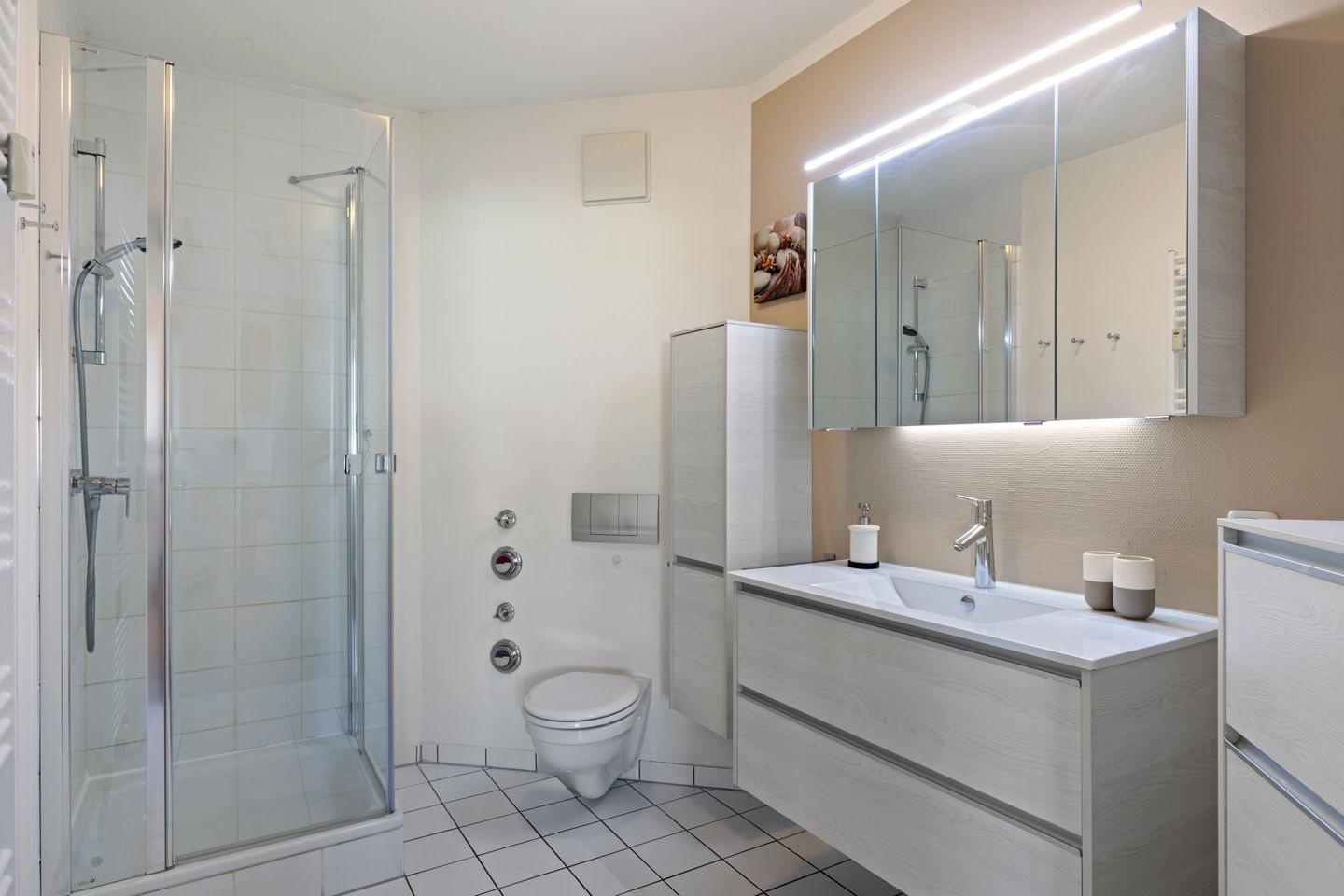 Ulmenschlösschen Ulmenschlösschen 08 Kühlungsborn - Badezimmer mit Dusche