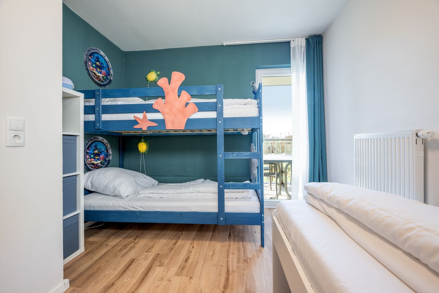 NordseeResort Friesland NordseeResort Friesland 51-0-M Schillig - Schlafzimmer mit Etagenbett und Einzelbett