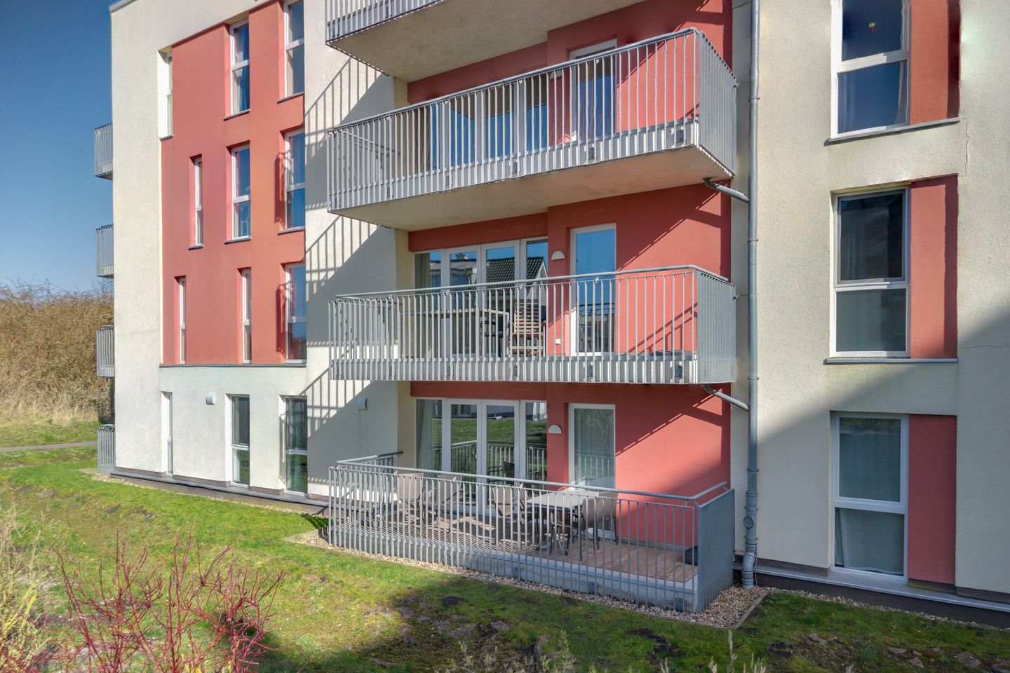 NordseeResort Friesland NordseeResort Friesland 51-0-M Schillig - Überdachte Terrasse mit Sitzgelegenheit