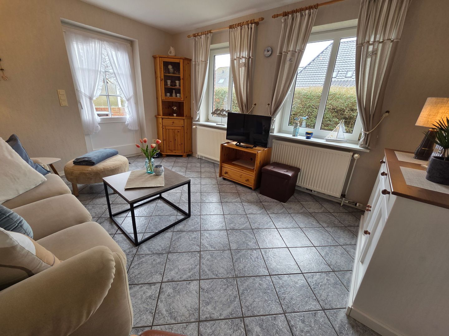 Haus Friesenglück Whg. Silbermöwe Alkersum - Wohnzimmer