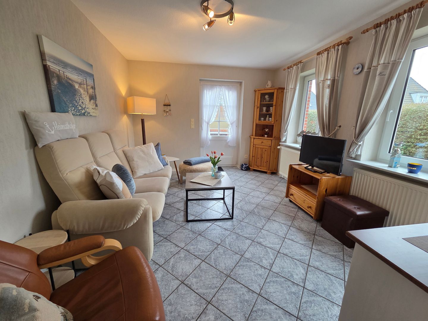 Haus Friesenglück Whg. Silbermöwe Alkersum - Wohnzimmer