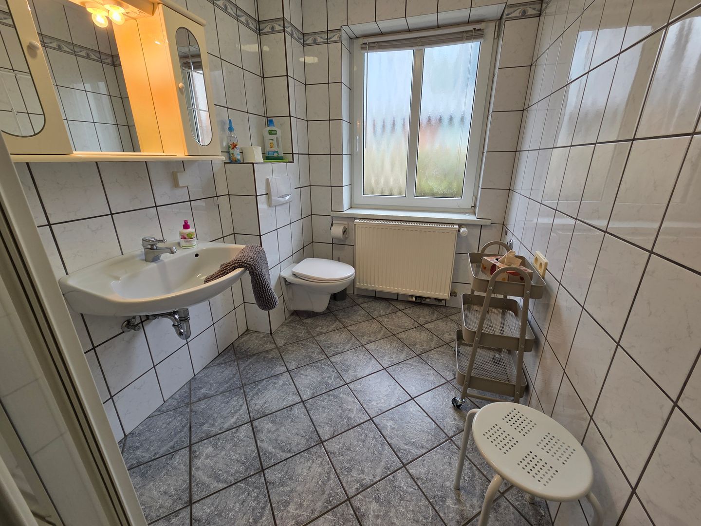 Haus Friesenglück Whg. Silbermöwe Alkersum - Badezimmer