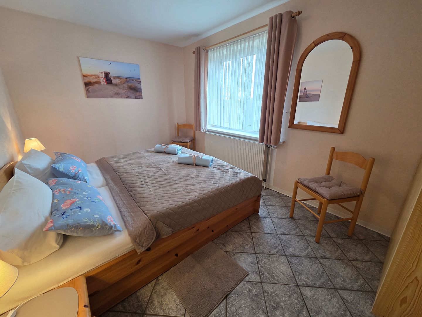 Haus Friesenglück Whg. Silbermöwe Alkersum - Schlafzimmer