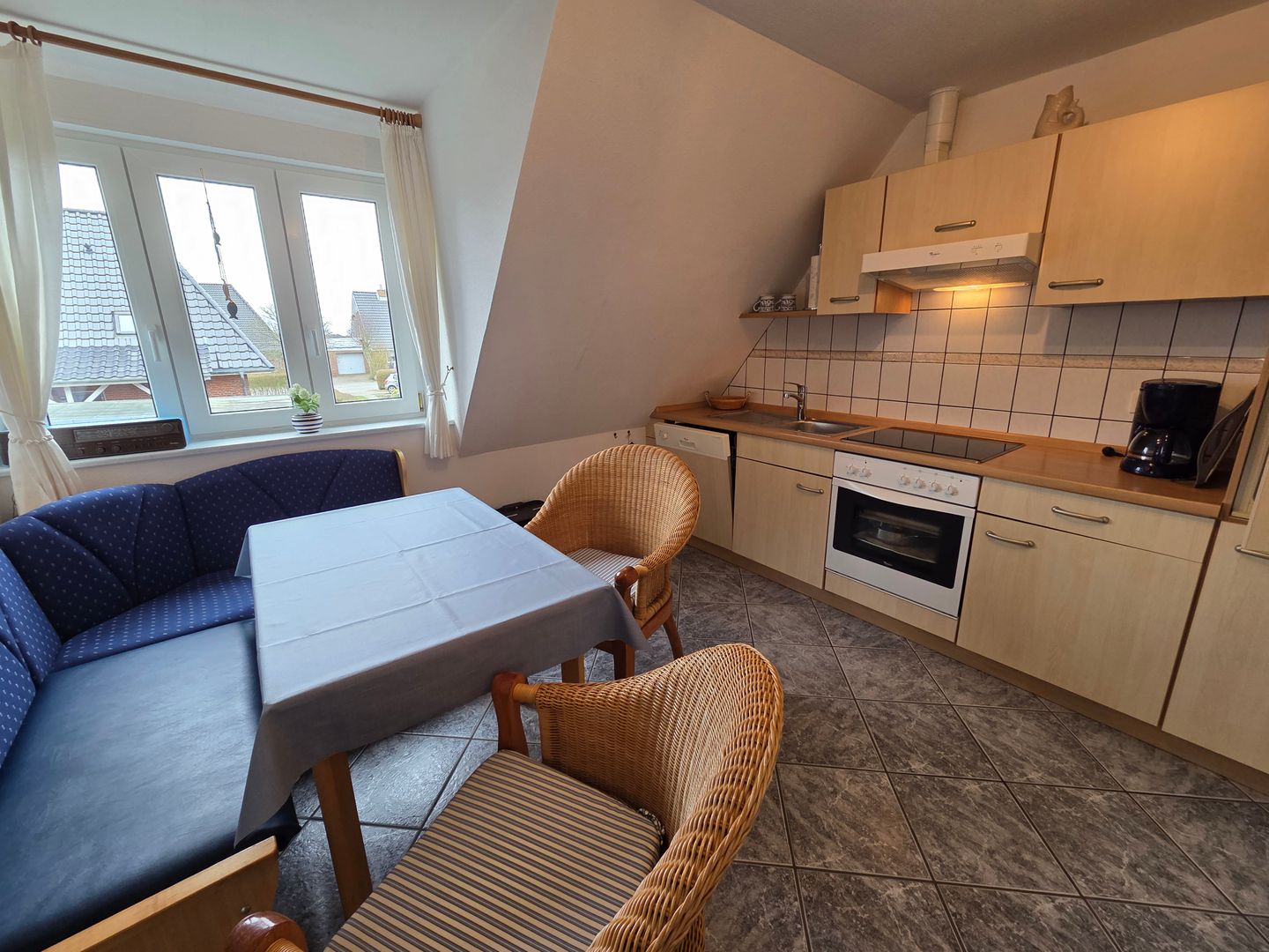 Haus Friesenglück Whg. Muschel Alkersum - Küche / Küchenzeile