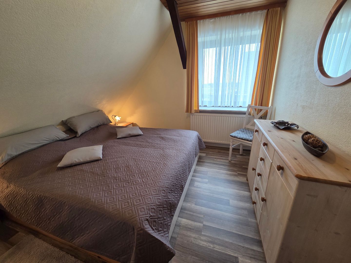 Haus Dorfschmiede Whg. Ankerplatz Alkersum - Schlafzimmer