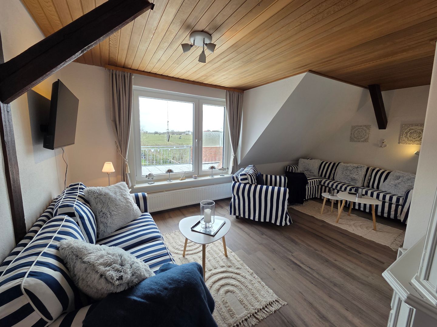 Haus Dorfschmiede Whg. Ankerplatz Alkersum - Wohnzimmer