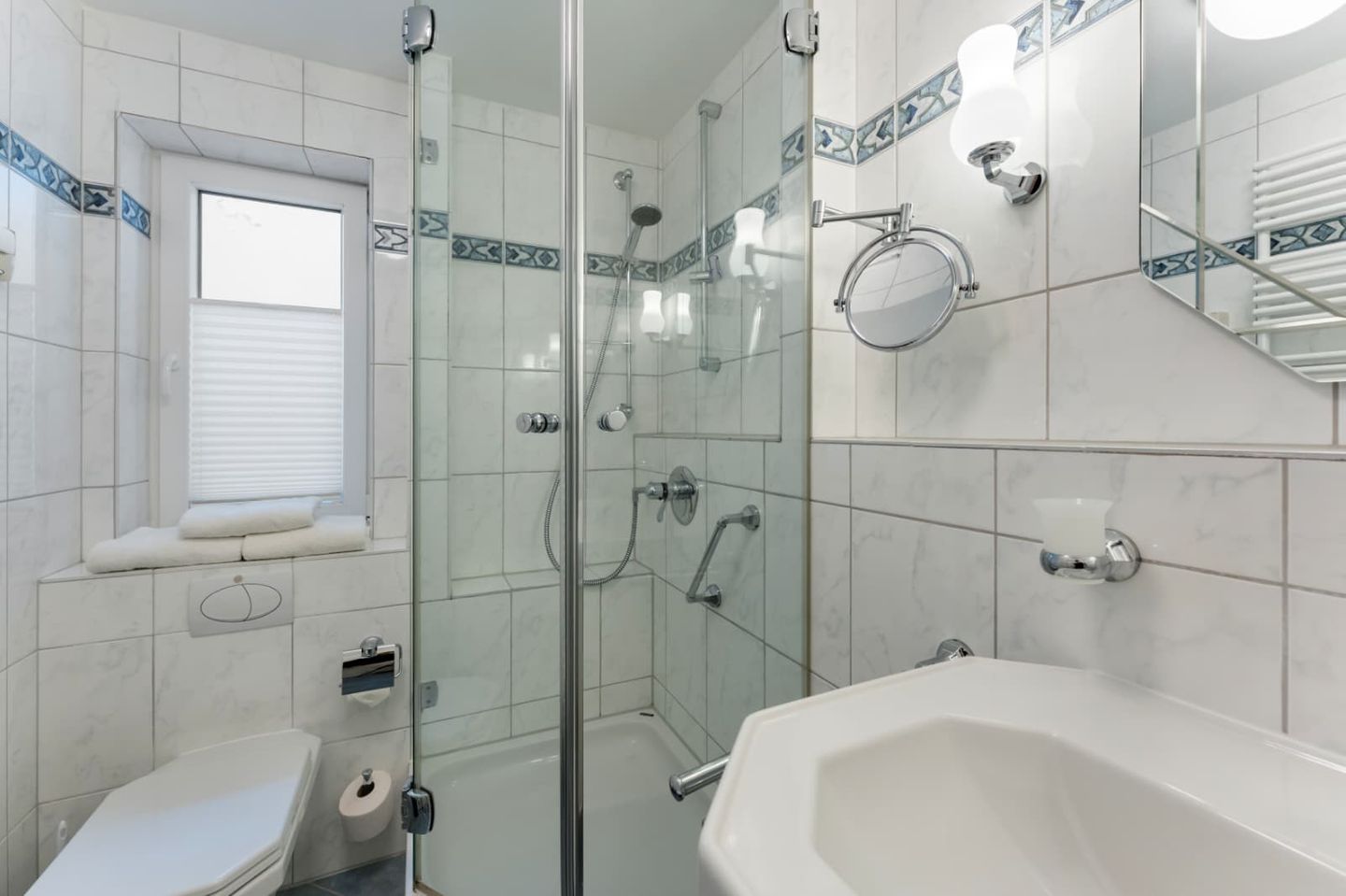  Sturmfried Nr. 04  B.-Bleeg-Str. 27 E Wenningstedt - 