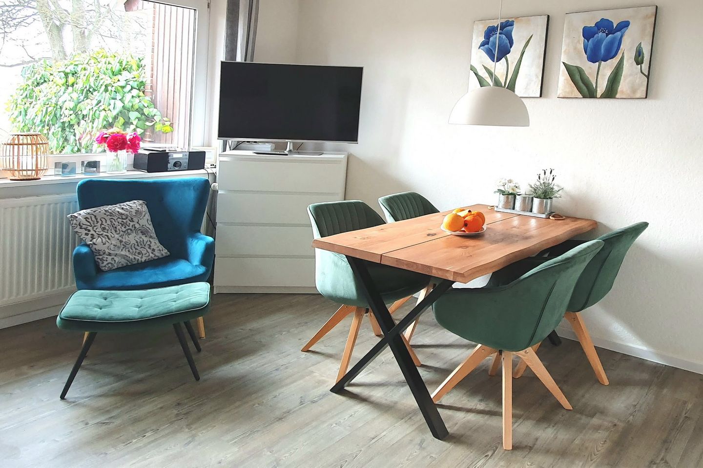 Urlauberdorf Urlauberdorf 33b Boltenhagen - Wohn-Essbereich mit Esstisch und Sitzgelegenheit