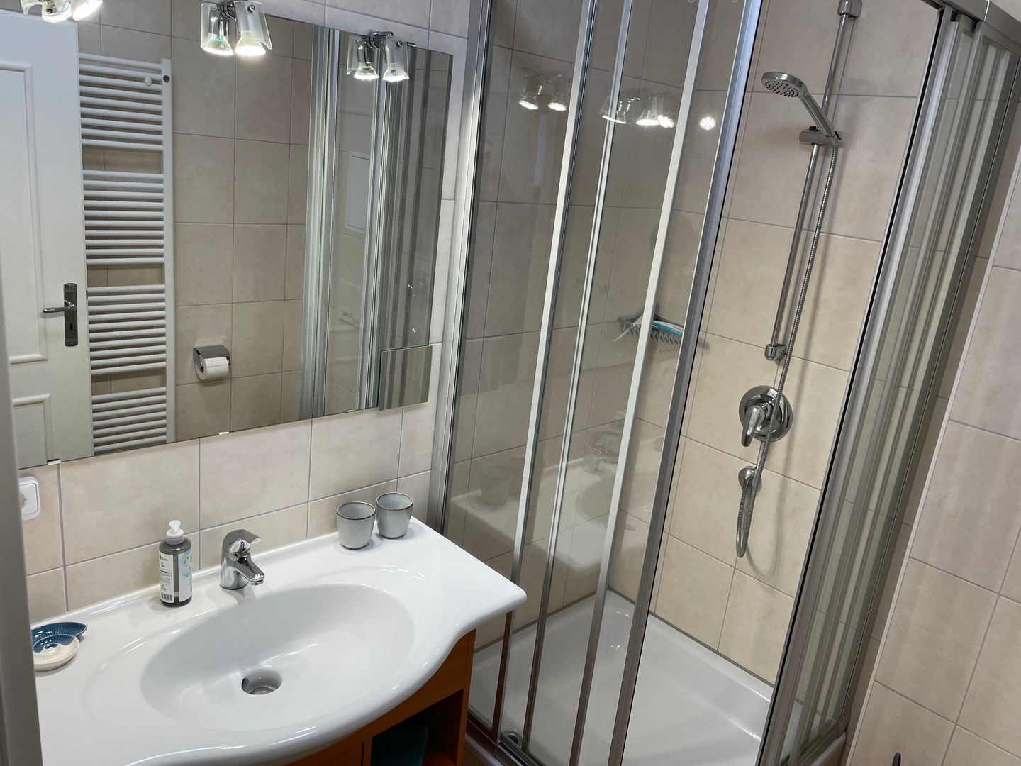 Apartment-Residenz Ostseestrand Apartment-Residenz Ostseestrand 26 Kühlungsborn - Badezimmer mit Dusche