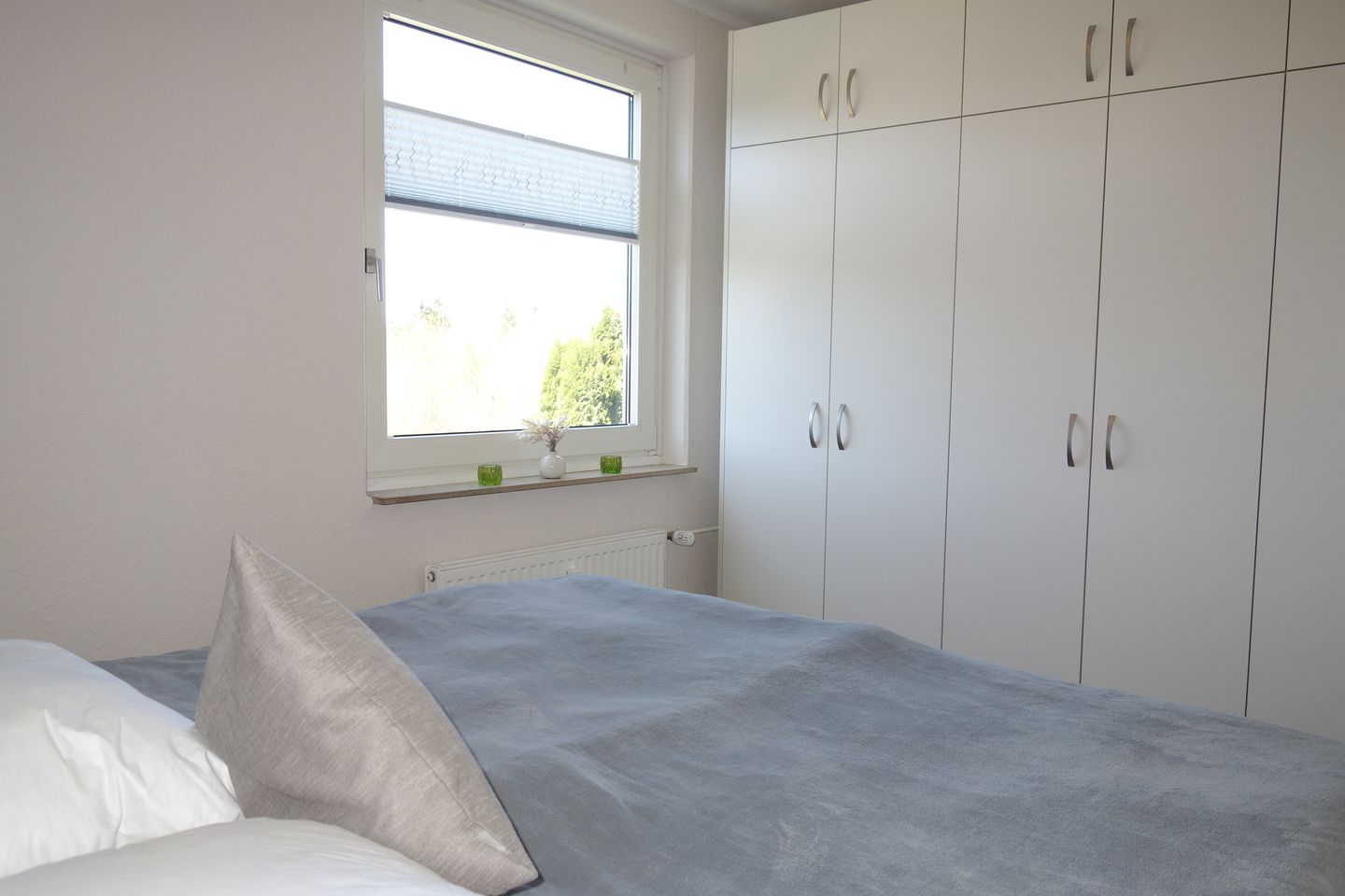 Ferienpark Hahnenklee Apartment "Bergblick" Hahnenklee - Großer Schrank im Schlafzimmer
