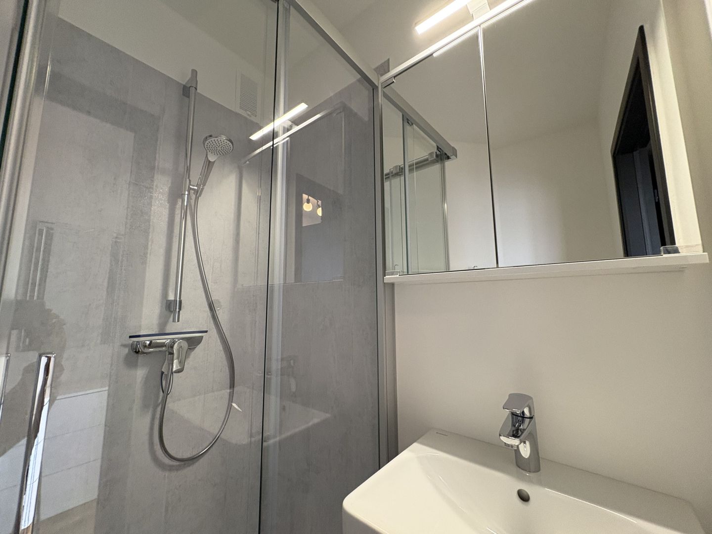  Strandhotel - 19 "Sardinenbüchse" Dahme - Badezimmer