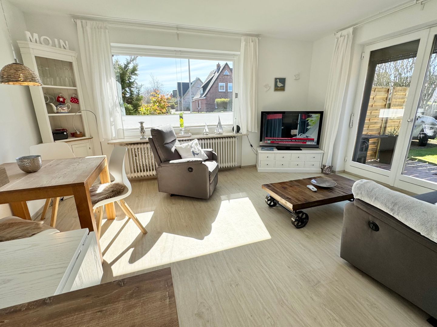  Sonnenschein - Westerlandstr. 16, App. 2 Wenningstedt - Wohnzimmer