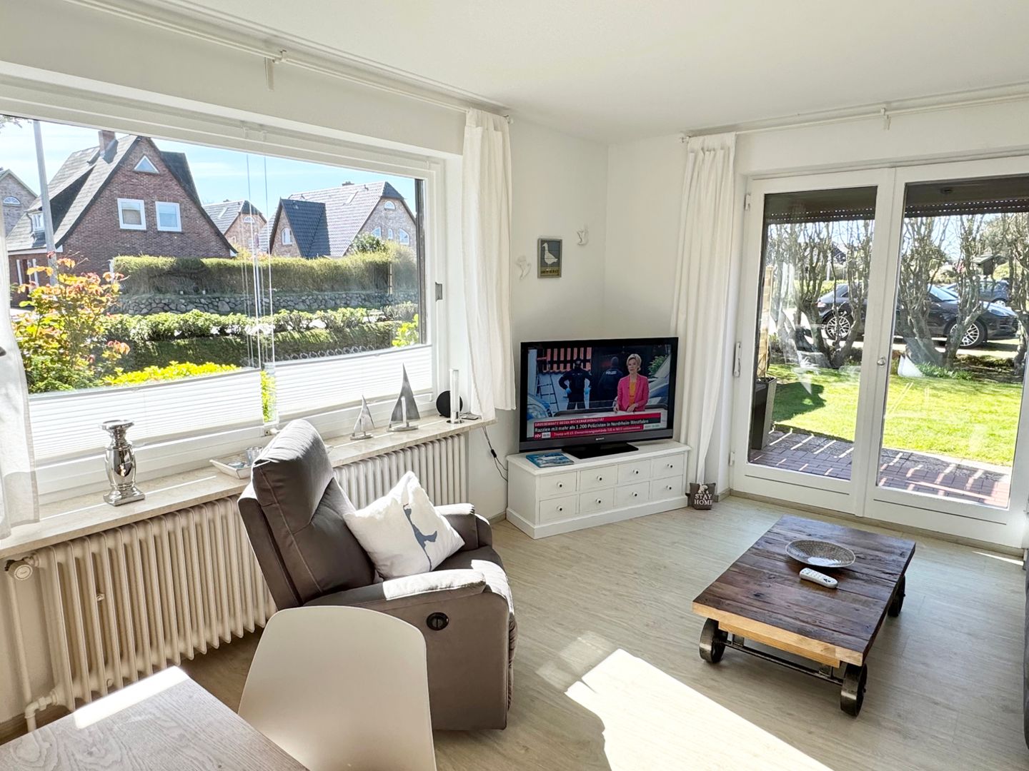  Sonnenschein - Westerlandstr. 16, App. 2 Wenningstedt - Wohnzimmer