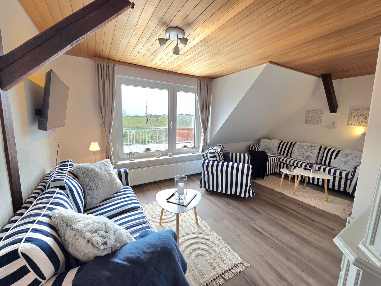 Haus Dorfschmiede Whg. Ankerplatz Alkersum - Wohnzimmer