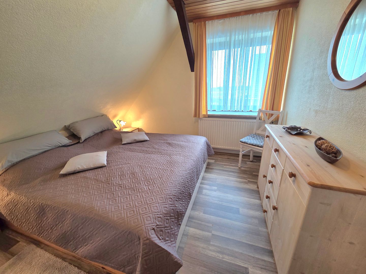 Haus Dorfschmiede Whg. Ankerplatz Alkersum - Schlafzimmer