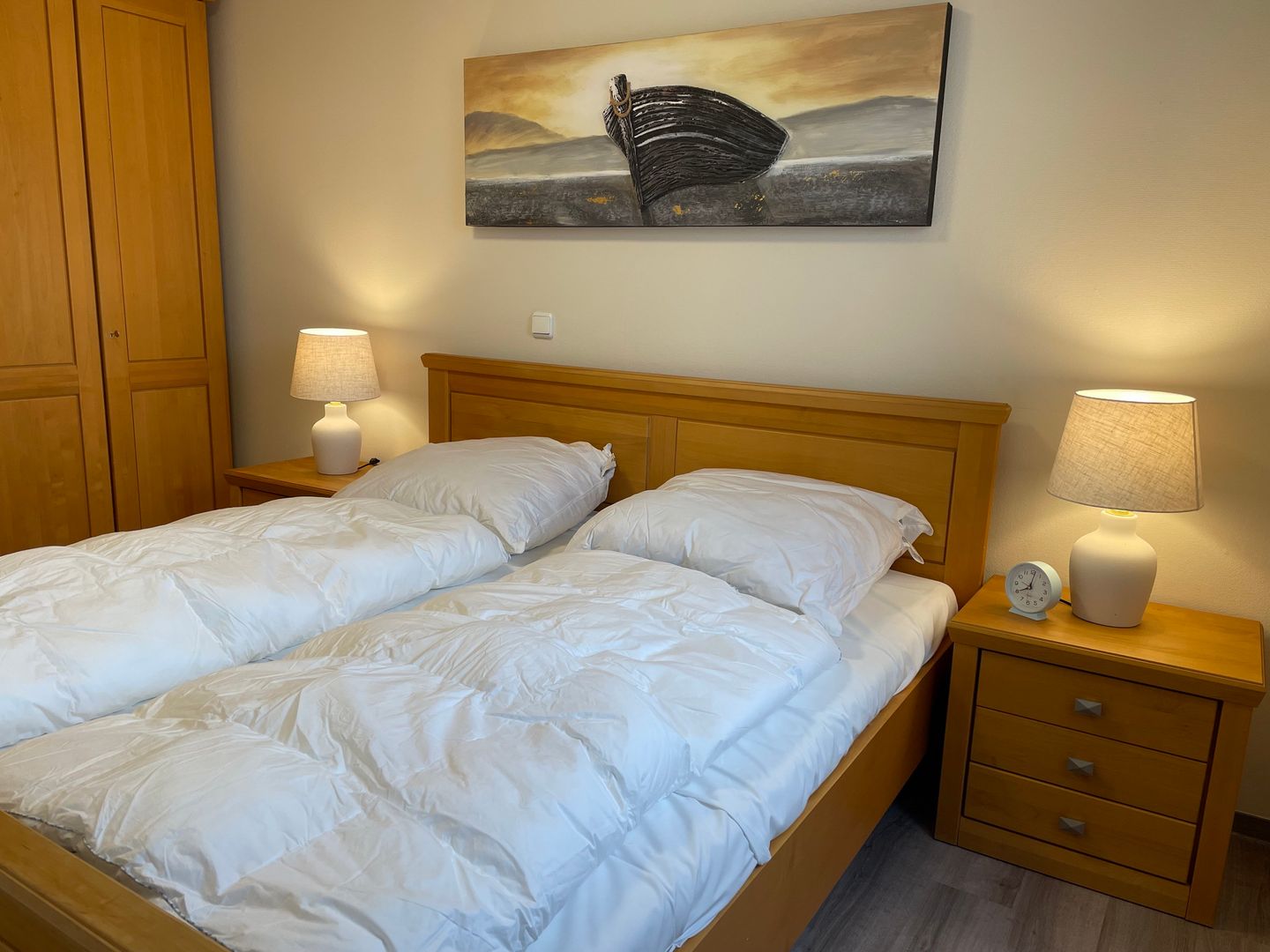 Apartment-Residenz Ostseestrand Apartment-Residenz Ostseestrand 36 Kühlungsborn - Schlafzimmer mit Doppelbett im kbar36, Hermann-Häcker Straße 42a, Apartment-Residenz Ostseestrand in Kühlungsborn