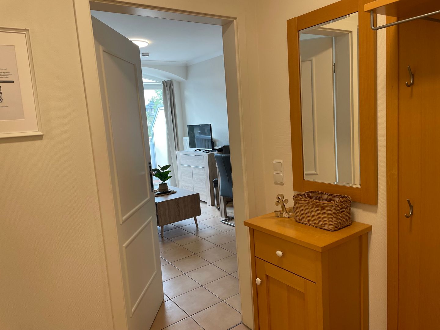 Apartment-Residenz Ostseestrand Apartment-Residenz Ostseestrand 36 Kühlungsborn - Flur mit Garderobe im kbar36, Hermann-Häcker Straße 42a, Apartment-Residenz Ostseestrand in Kühlungsborn