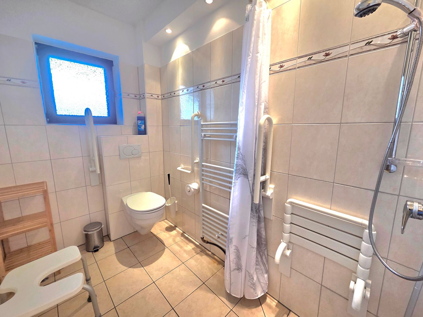 Haus Ekke Nekkepenn II, Whg. D2 Wyk auf Föhr - Badezimmer