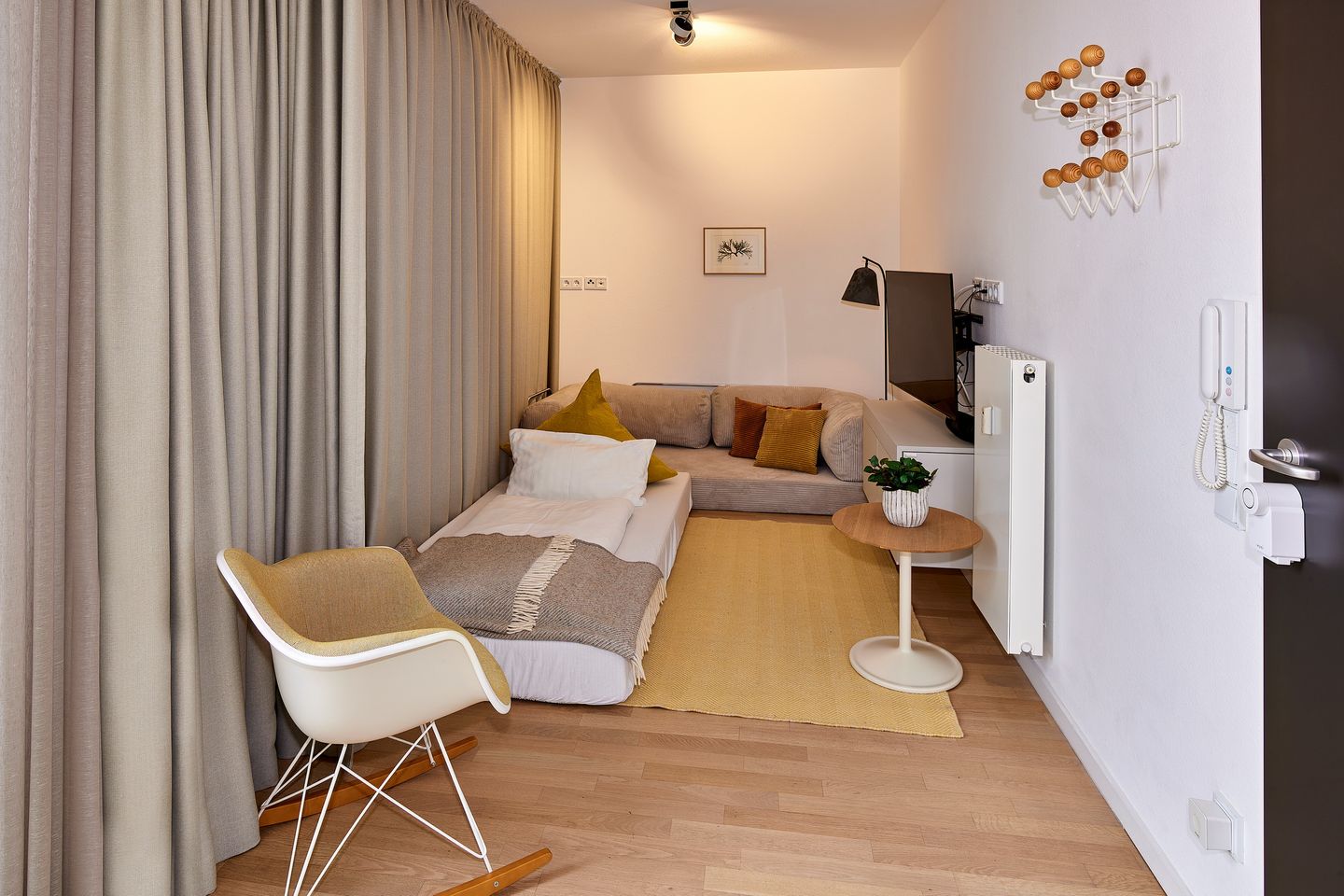 Lüttjeod Apartmentvilla Lüttjeod Apartmentvilla 18 Langeoog - Einzelbett im Wohnbereich im lalo18, Hauptstraße 9, Lüttjeod Apartmentvilla 18 auf Langeoog