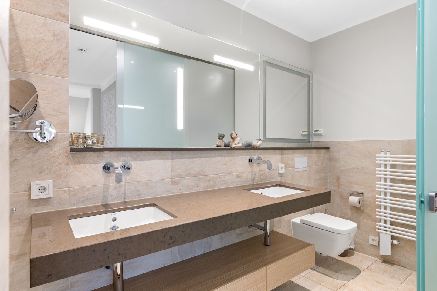 Villa Löwenstein Villa Löwenstein 14 Kühlungsborn - Badezimmer mit Waschtisch im kbvl14, Villa Löwenstein, Ostseeallee 27 auf Langeoog