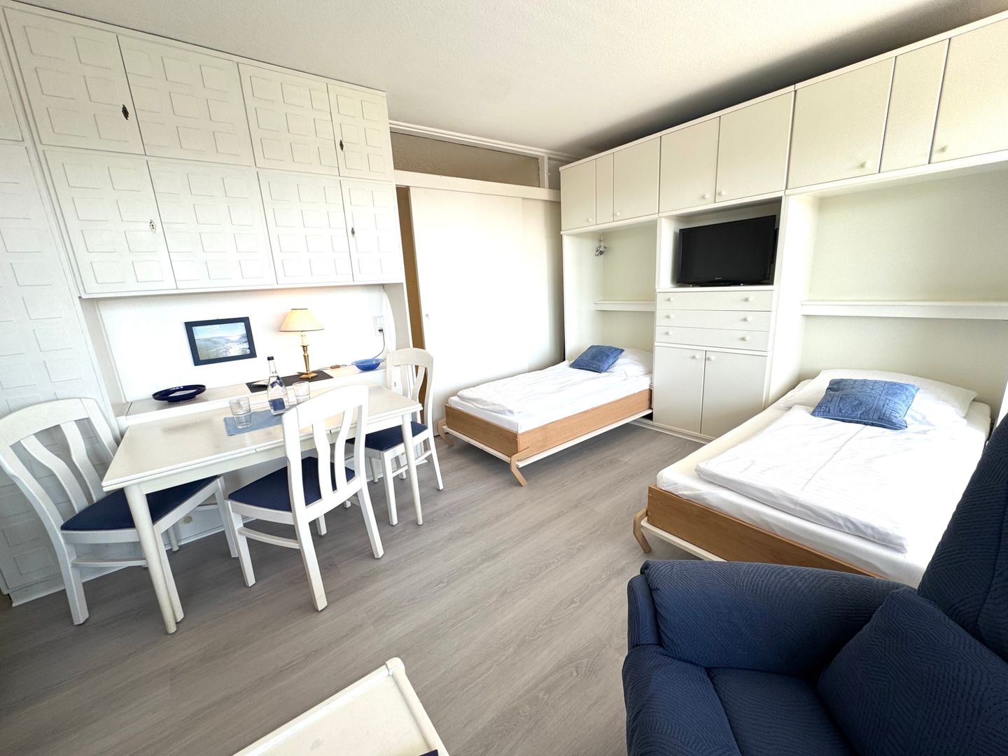  Dünenhof zum Kronprinzen, App. 102 Wenningstedt - Wohnzimmer
