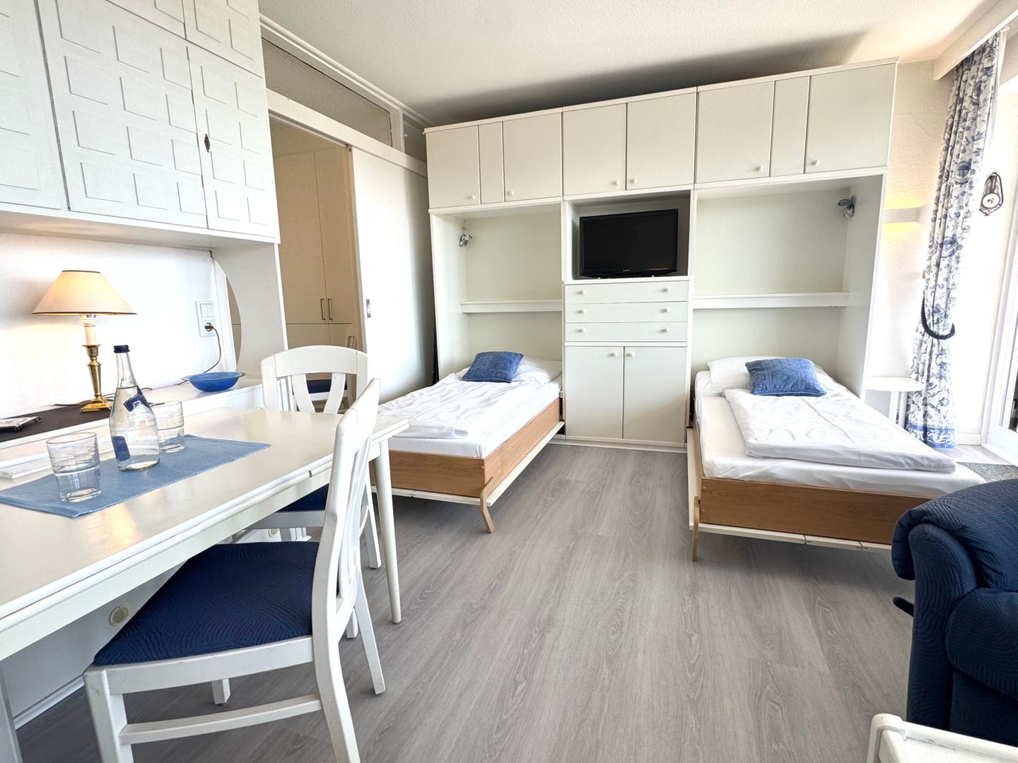  Dünenhof zum Kronprinzen, App. 102 Wenningstedt - Wohnzimmer