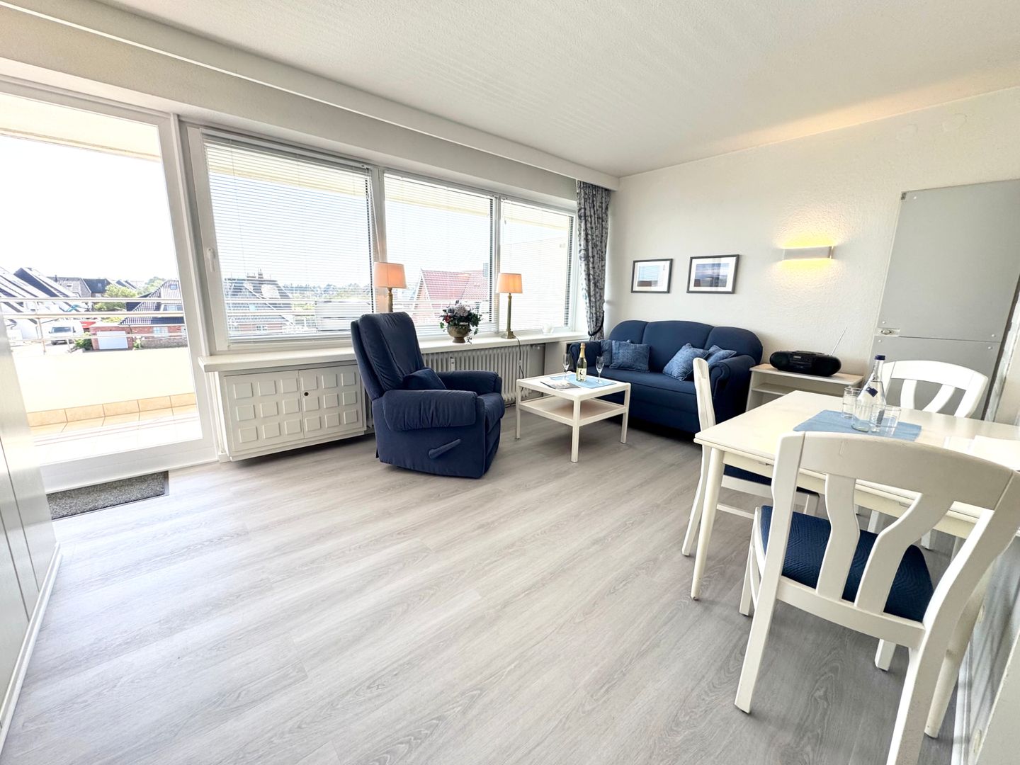 Dünenhof zum Kronprinzen, App. 102 Wenningstedt - Wohnzimmer