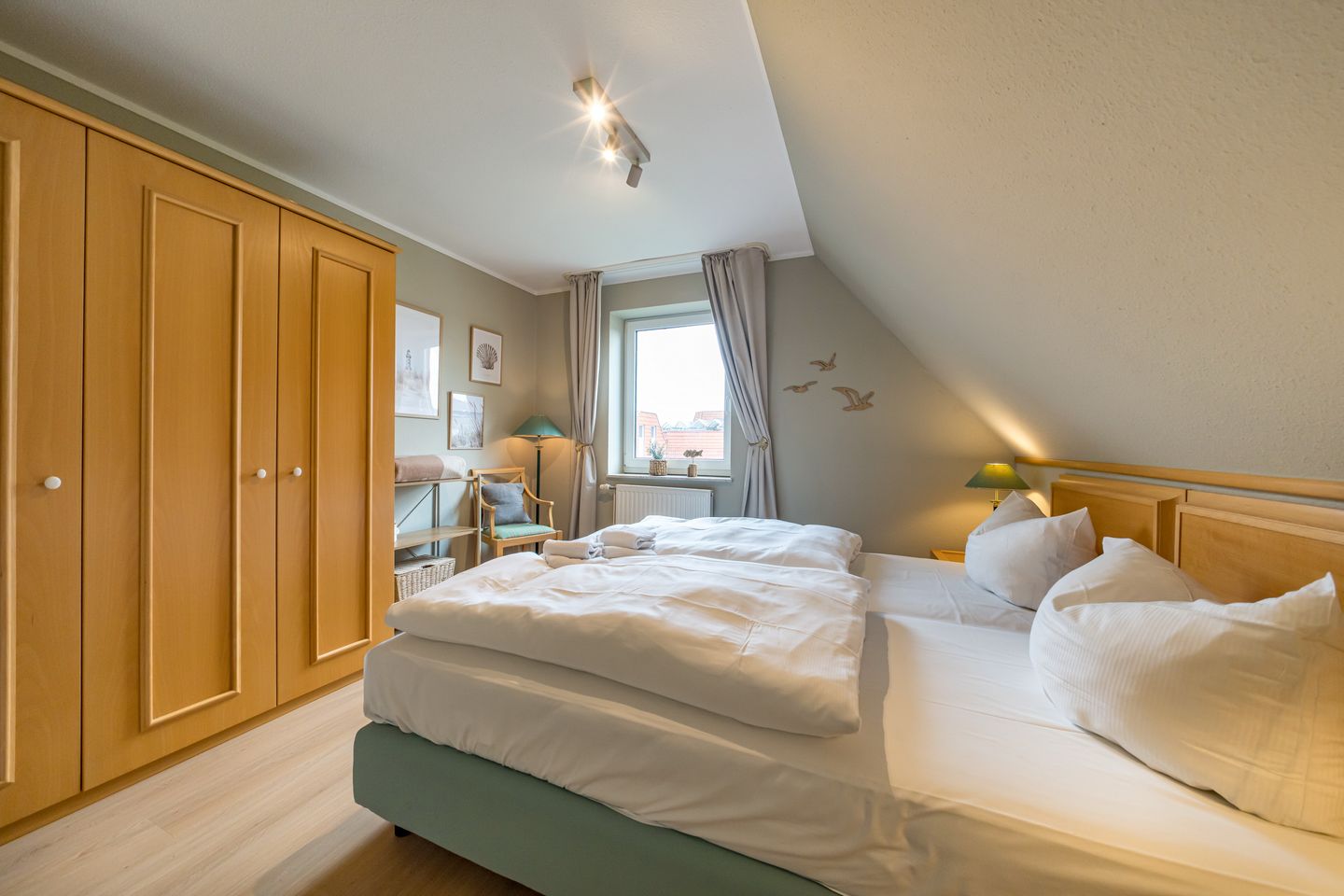 Hus Inselkieker Hus Inselkieker 217 Schillig - Zweites Schlafzimmer mit Kleiderschrank im sihi217, Hus Inselkieker, Mellumweg 6b in Schillig