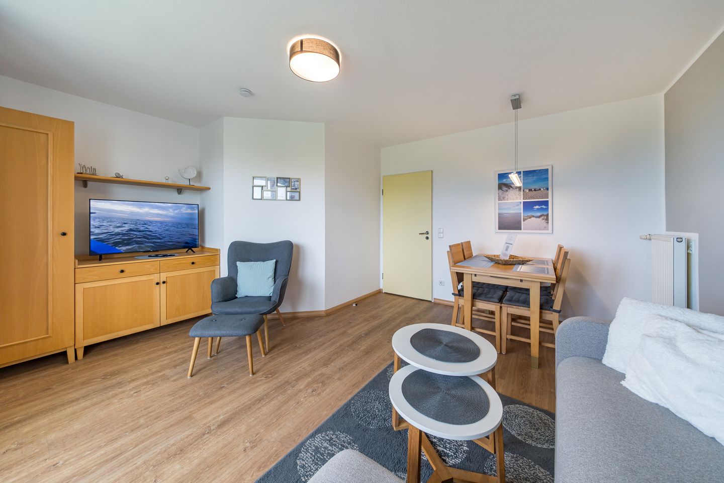 Hus Inselkieker Hus Inselkieker 220 Schillig - Wohn-Essbereich mit Flatscreen-TV im sihi220, Hus Inselkieker, Mellumweg 6b in Schillig