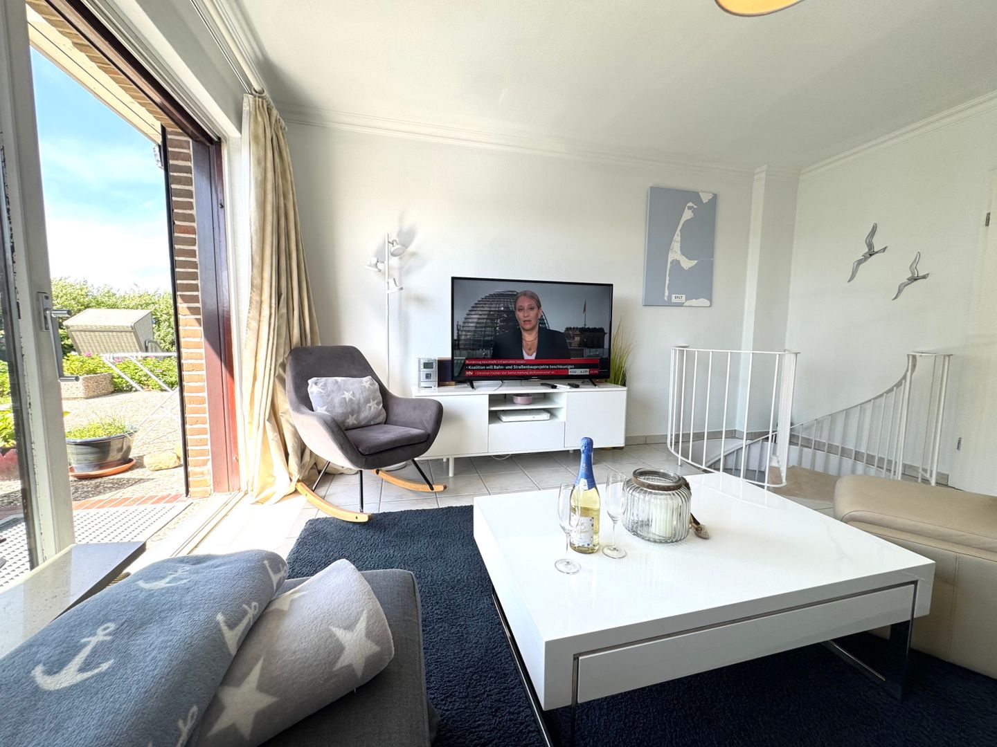  Seewievke - Fernsicht 10b, App. 3 Wenningstedt - Wohnzimmer