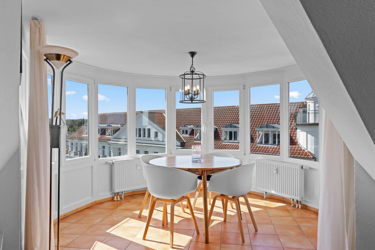 Meeresblick Meeresblick 507 Kühlungsborn - Wohn-Essbereich im kbmb507, Meerblick 507, Ostseeallee 45 in Kühlungsborn